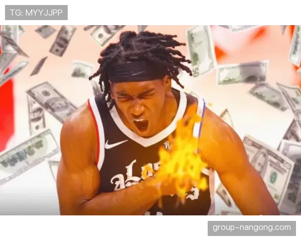 管晨辰今天居然穿得像要去派对，还真没想到篮球手能这么随性！