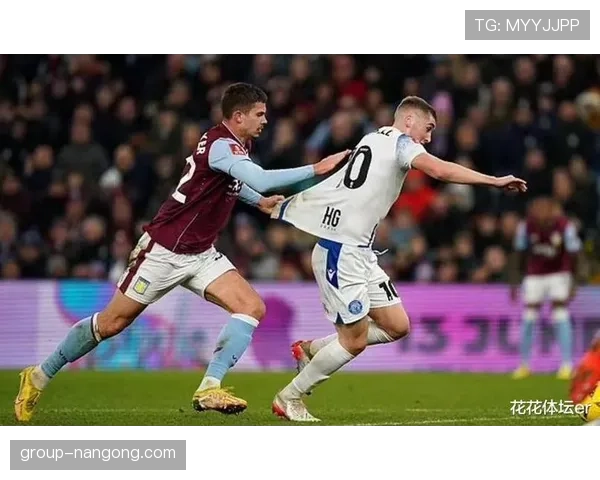 卢尔·邓无球跑动牵制防线，3D属性改变球队攻防结构