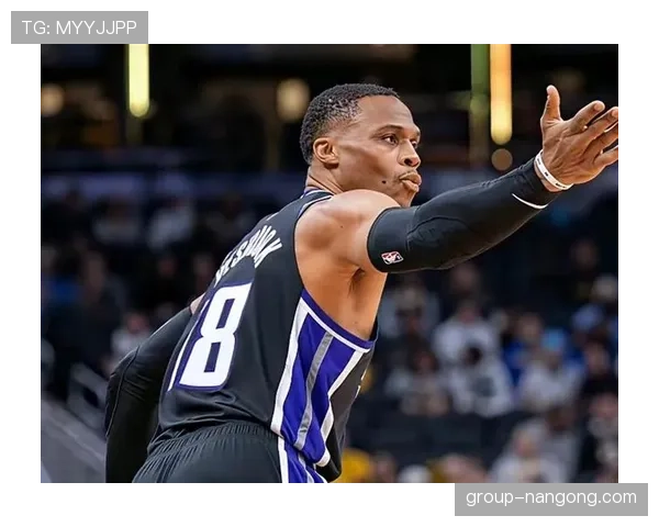 拉塞尔·威斯布鲁克突破助攻提升球队节奏明显优于同位置控卫