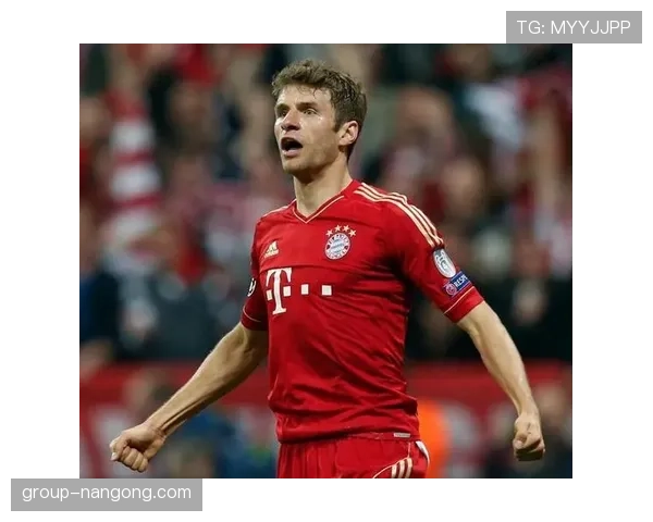 穆勒本赛季频繁前插撕防守线，射门效率显著优于格纳布里